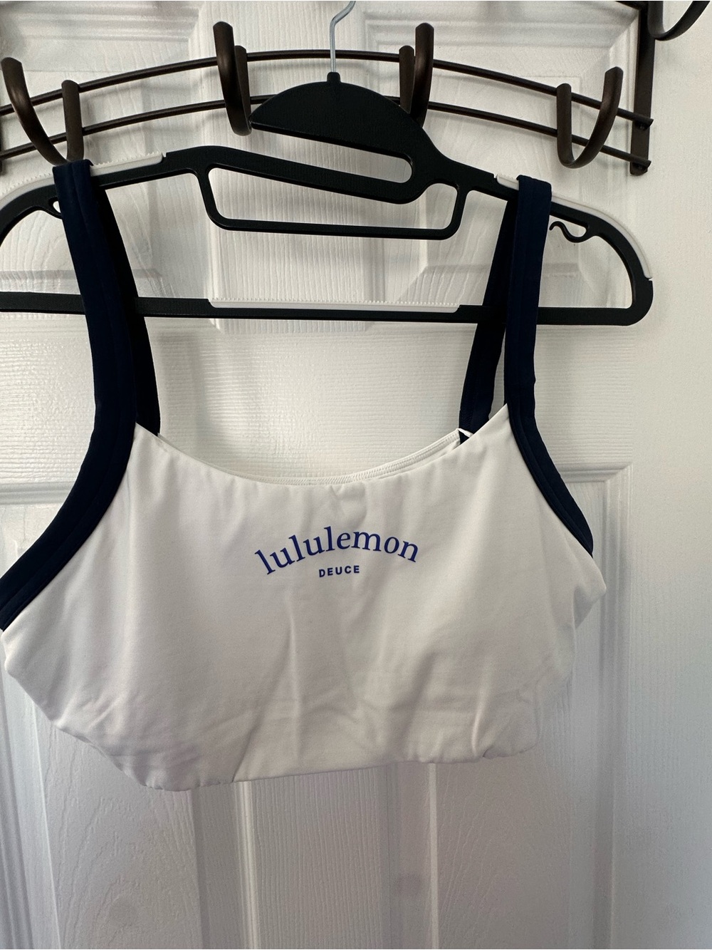 Lululemon Straight Strap Sports Bra Light Support B/C Cup Tennis Deuce -Large